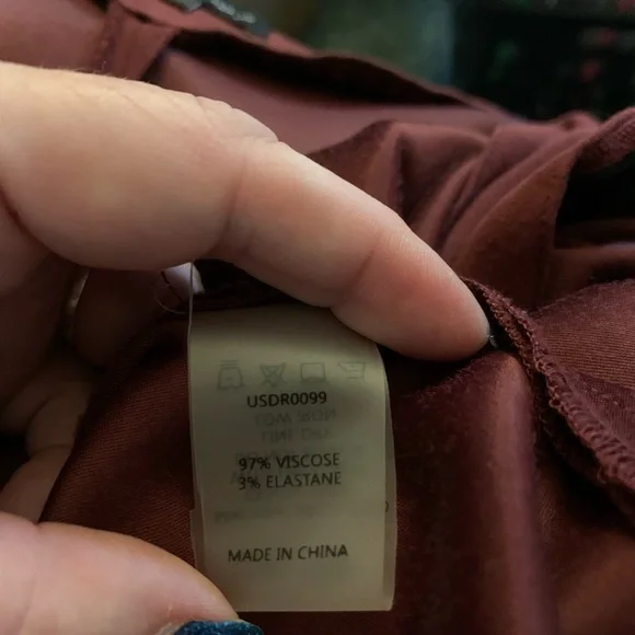 🤩Universal Standard Dress in Large! NWOT U.S. Size 22-24. Great Deep WineColor. - Picture 9 of 10